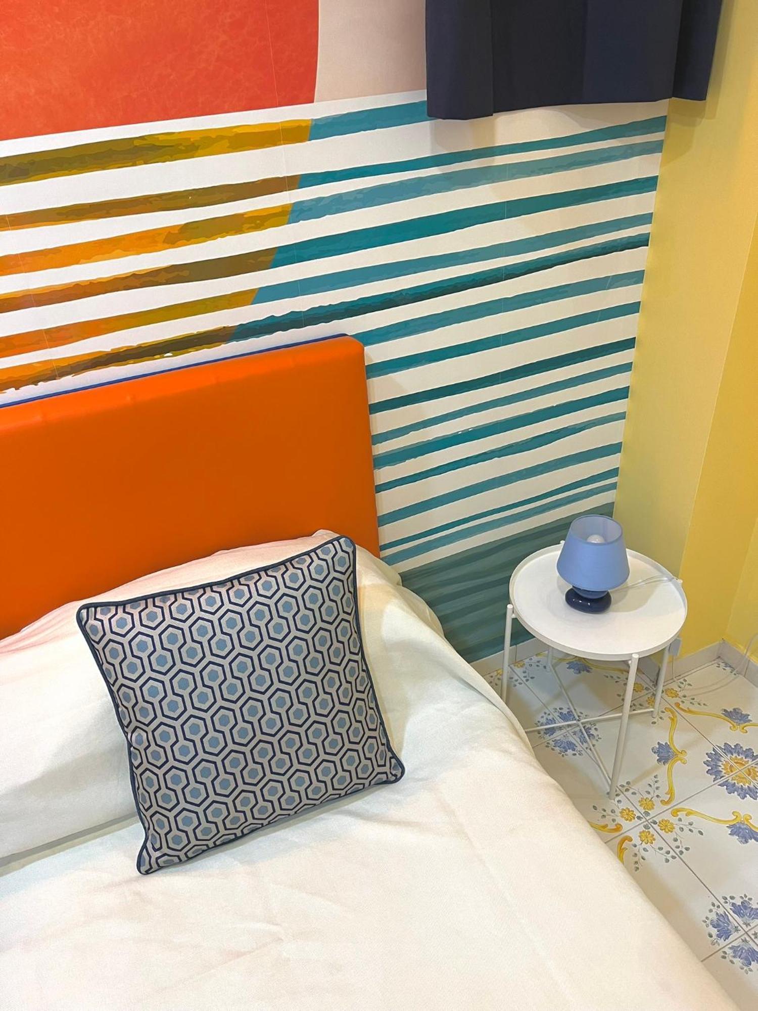 ホテル Sorrento Street View エクステリア 写真