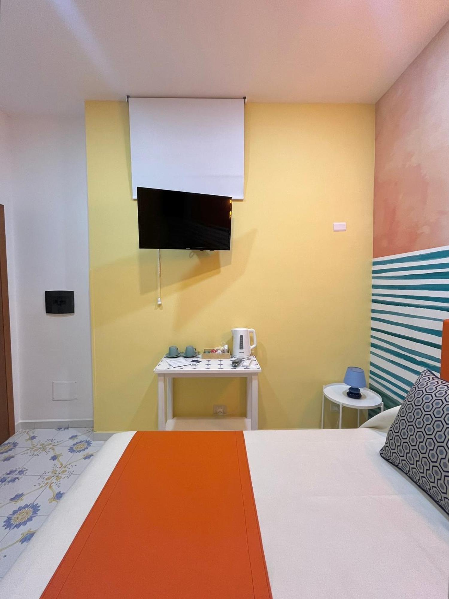 ホテル Sorrento Street View エクステリア 写真